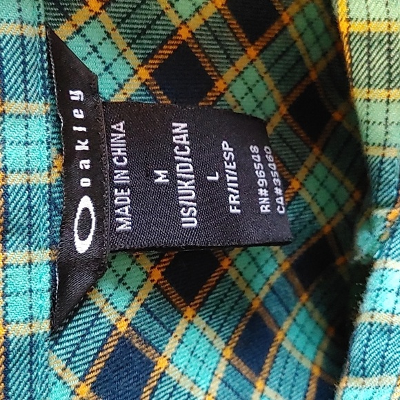 Women's Oakley Plaid Flannel Button Down Shirt - Picture 3 of 8